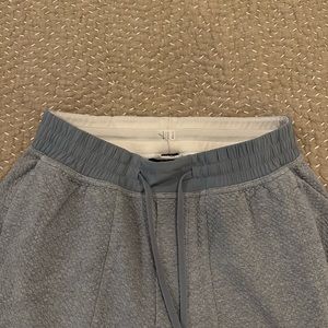 Lululemon at ease joggers size small 29”